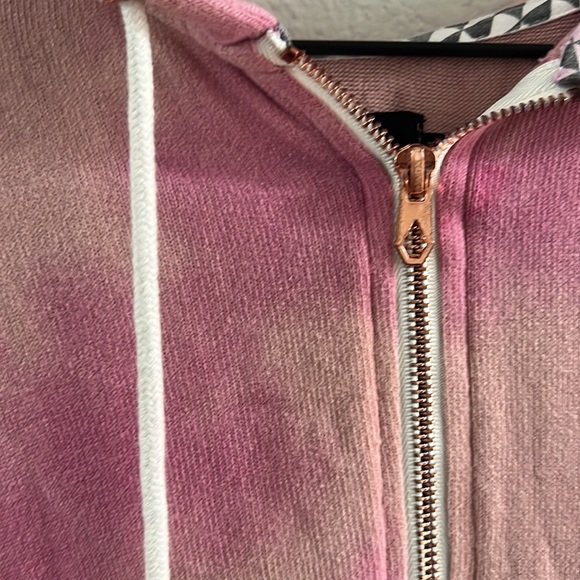 Volcom hoodie - Picture 2 of 3